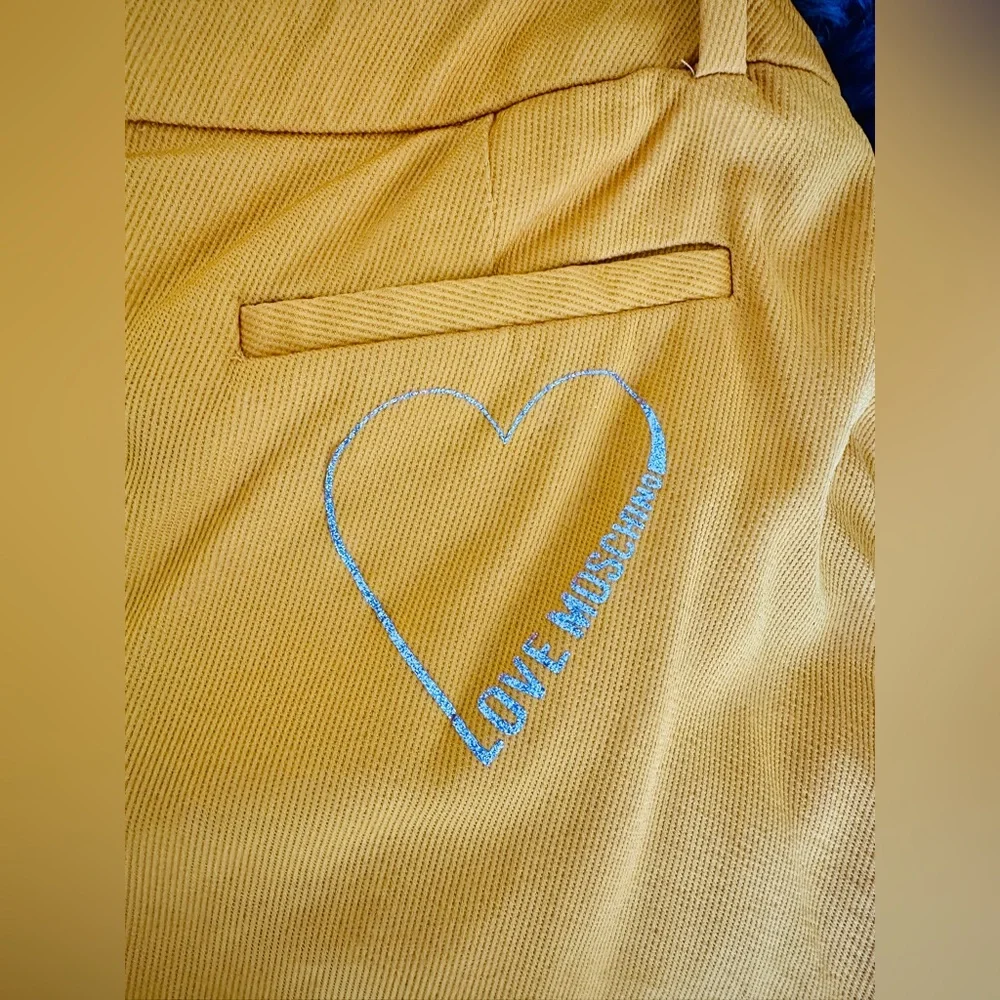 Love Moschino women’s shorts size 6